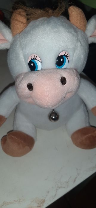 М'яка іграшка корова