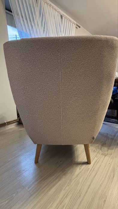 Sofa Uszak, fotel kremowe