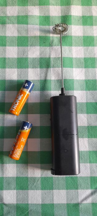 Espumador de leite a pilhas