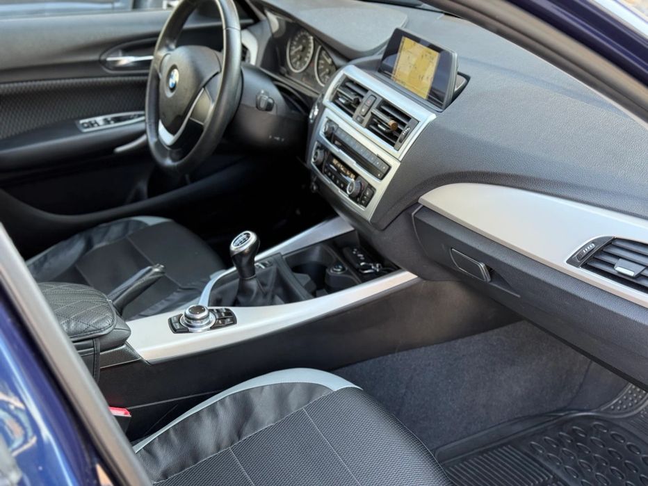 BMW 118i 2016 — Como Novo — Apenas 60.000 km.  15.250€