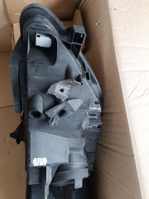 Ótica Citroen C4 1600 hdi lado passageiro