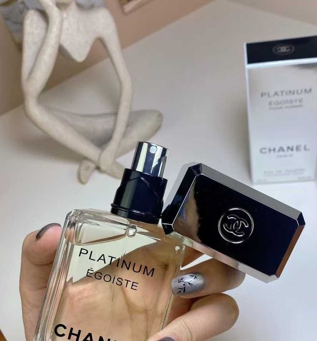 Polski: Platinum Égoïste – męski elegancki wzmocniony.