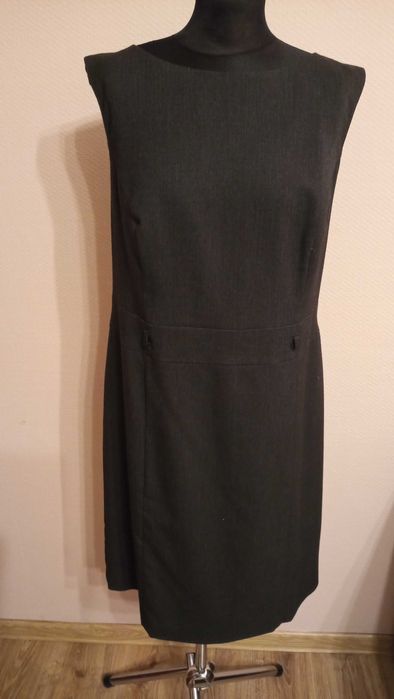 Mała czarna, rozmiar 44/46 + gratis