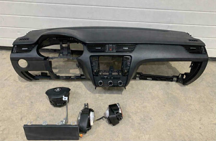 Skoda Octavia III 3 deska konsola pasy AIRBAG komplet ORYGINAŁ