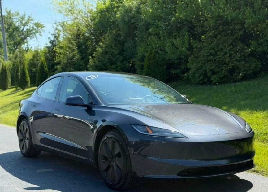 Tesla Model 3 2024