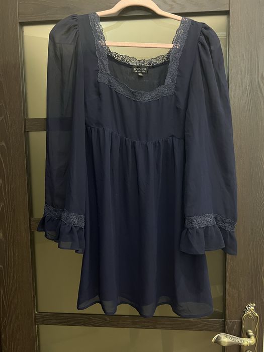 TOPSHOP темно-синя міні сукня з широким рукавом та мереживом xs-s