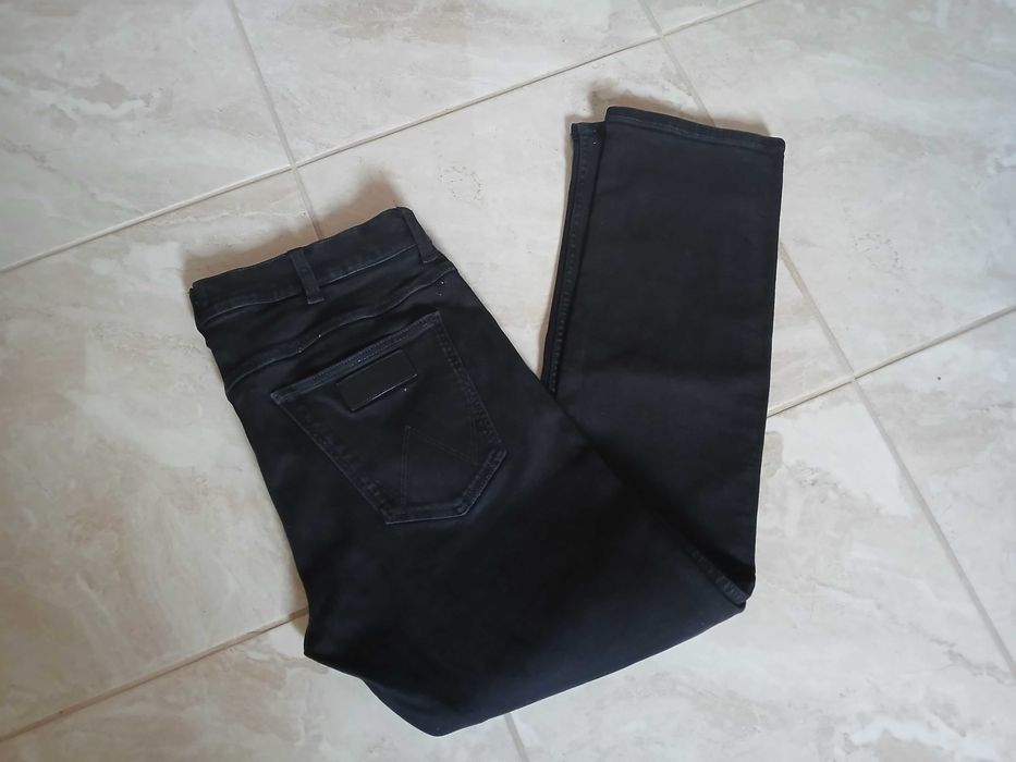 Wrangler Greensboro czarne 33/30 pas:2x44-50cm
