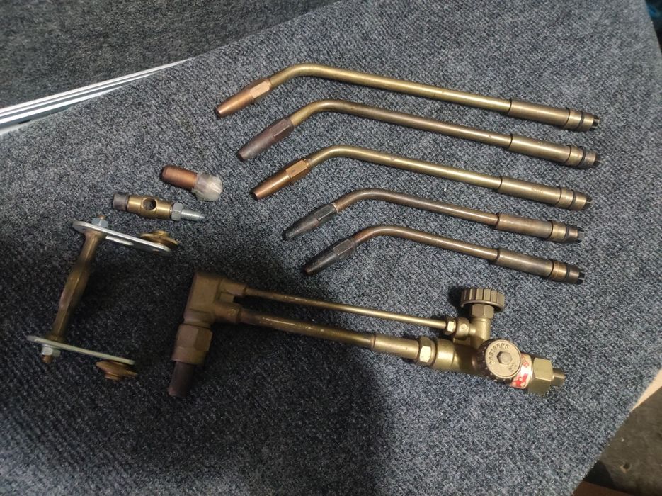 Massarico com vários bicos e acessórios