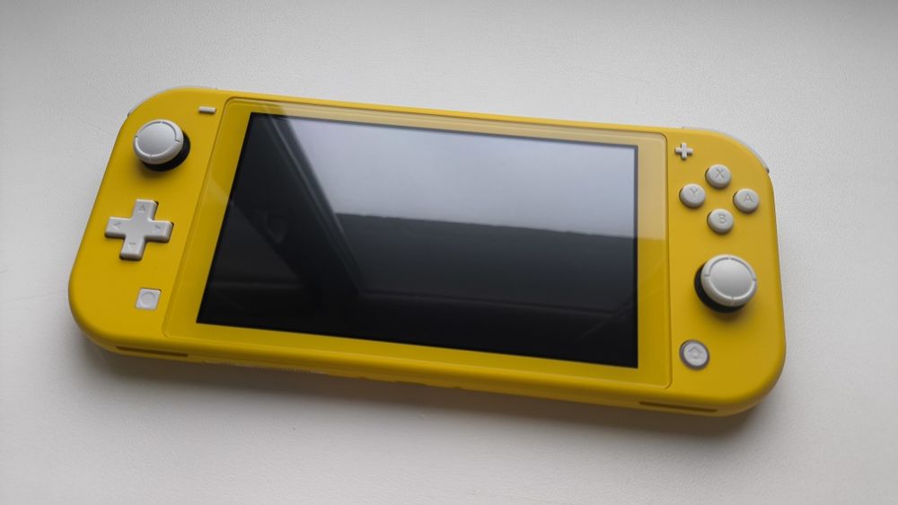 Нова Nintendo Switch Lite + ігри, SD 128 Gb, чохол, захисне скло