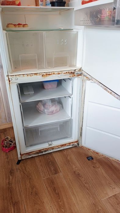 Продам холодильник zanussi