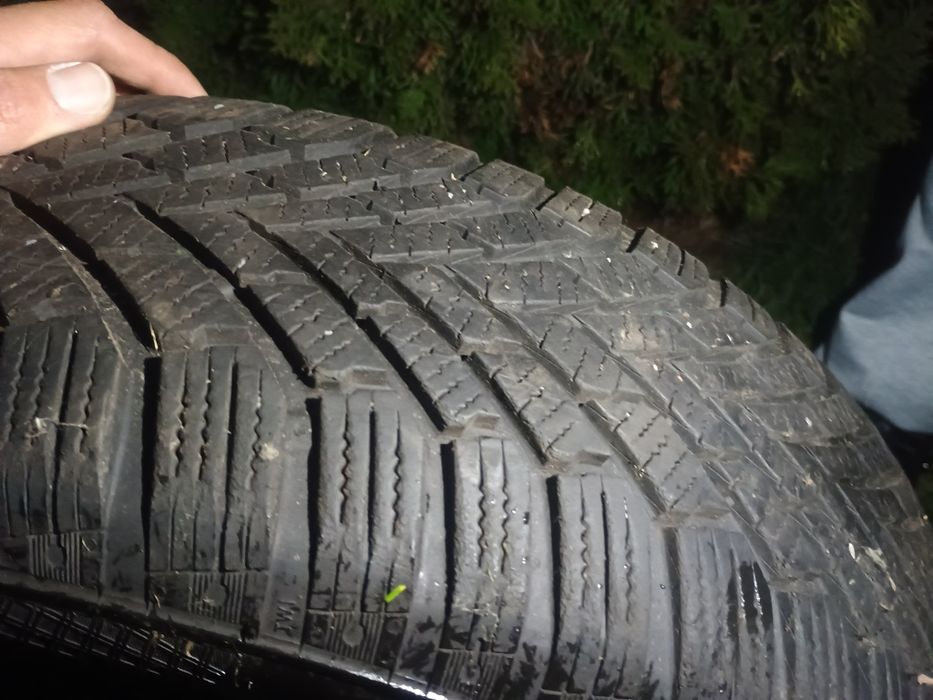 Opony zimowe  195/65 r15
