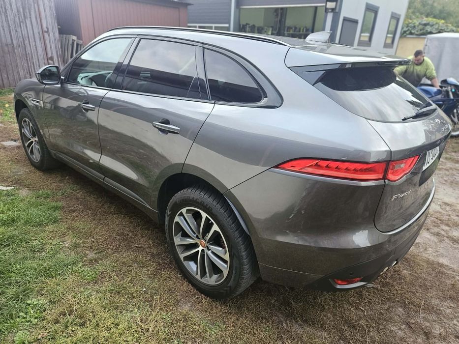 Jaguar f-pace R sport automat 2.0d