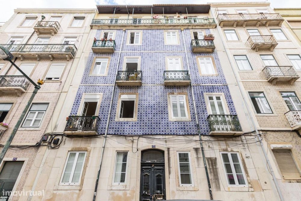 Apartamento T2+1 com elevado potencial de renovação no Centro de Lisbo