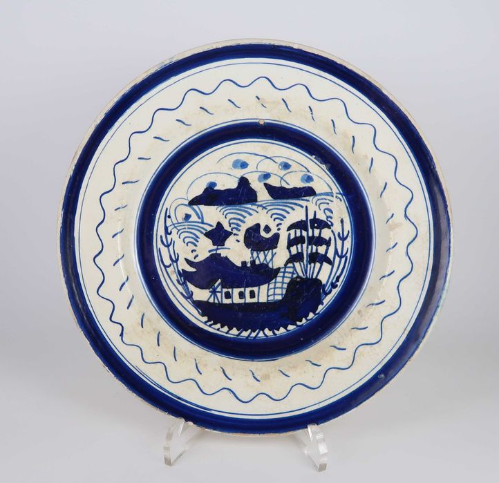 3 Pratos antigos em faiança antiga - Miragaia