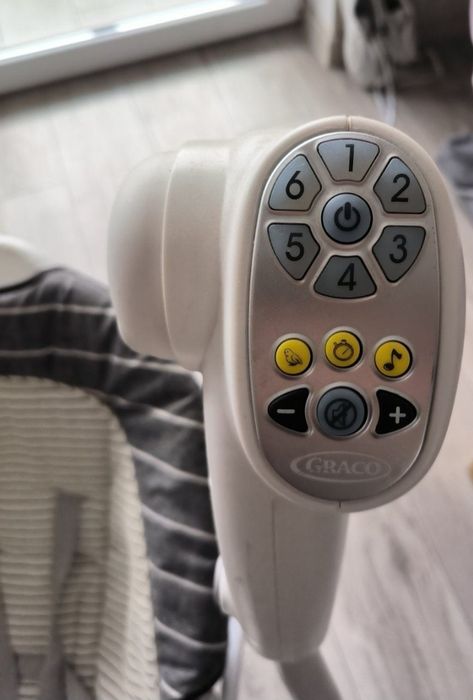 Крісло-гойдалка Graco