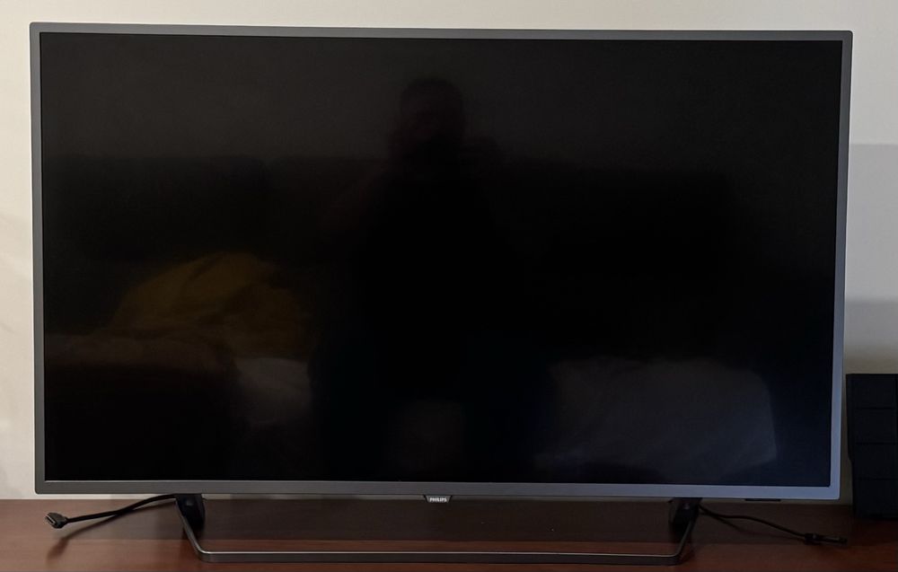 Tv Philips 4K 43” C/Ambilight