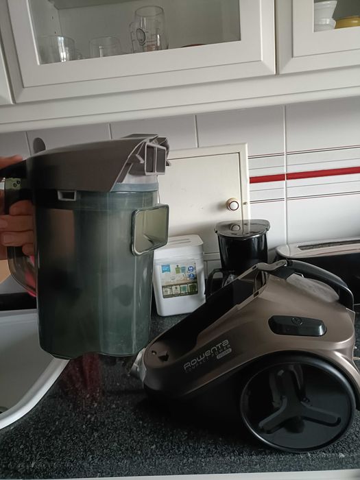 Aspirador com pouco uso