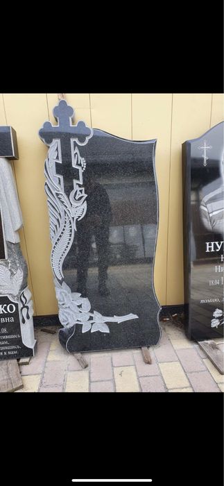 Гранитные памятники