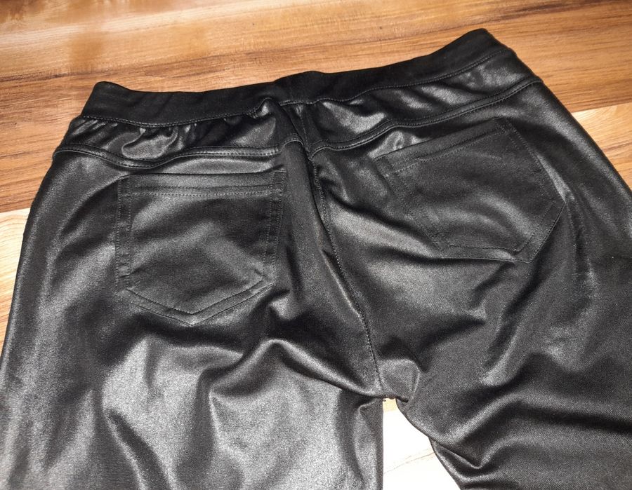Legginsy Czarne połyskujące rozm. M/L