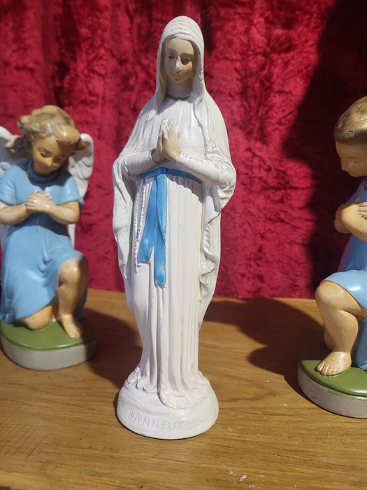 Matka Boża Ubogich Maryja z Banneux