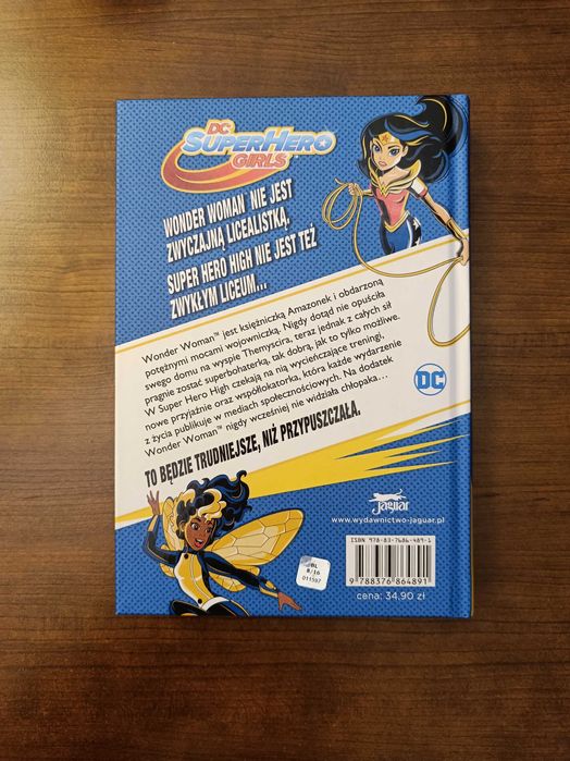 Wonder Woman w Super Hero High / Lisa Yee