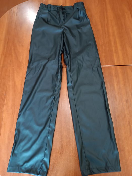 Жіночі штани з еко шкіри