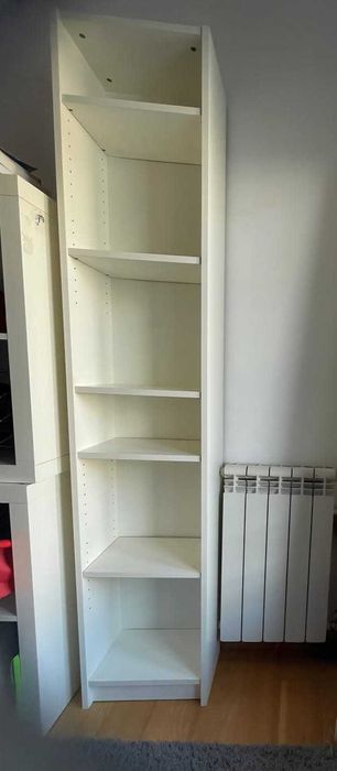 Estante branca para casa ou escritório em bom estado