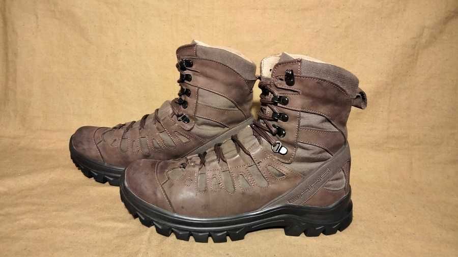 Трекінговие  ?тактические . чоловічі  берці  Барс розмір 41,шкіра.