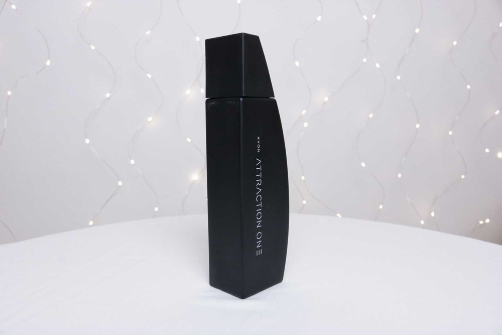 Avon Attraction One Intense woda perfumowana 50 ml używana unikat