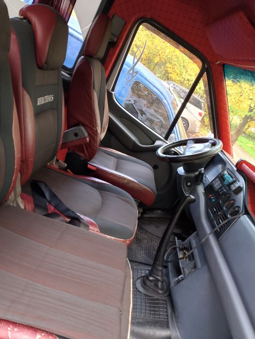 Продам sprinter 212d