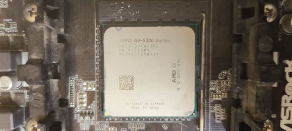 Продам материнскую плату полностью рабочем состоянии б/у