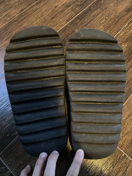 Yeezy slide.