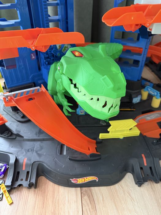 Hot Wheels City Mega Garaż T-Rexa jak nowy!
