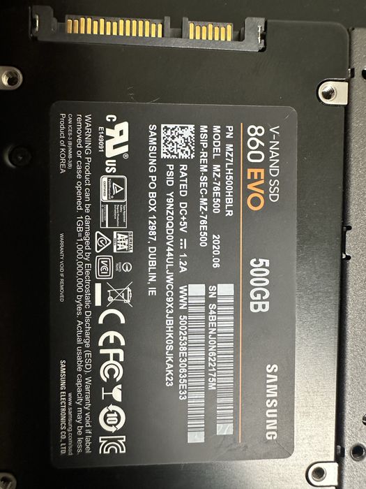 Ssd  диски 3 штуки.