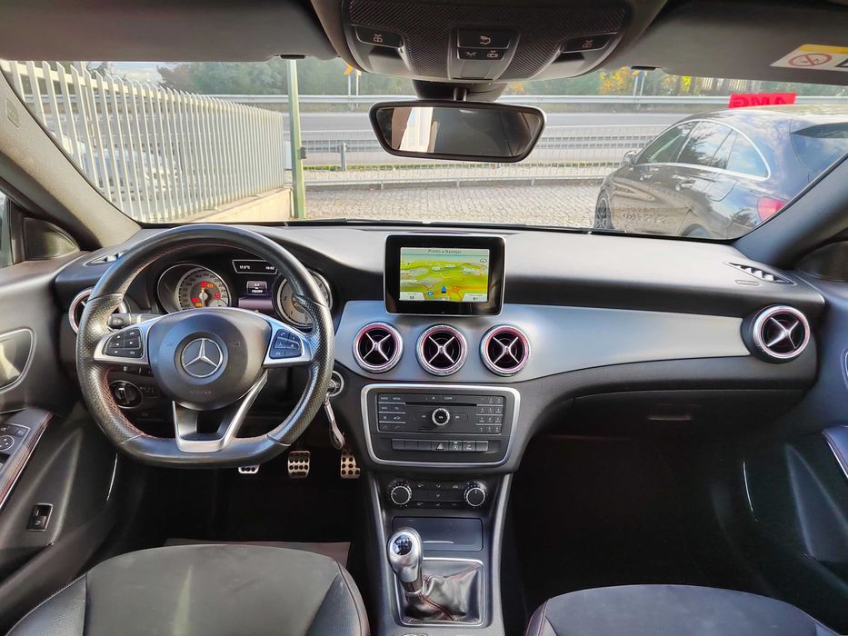 Mercedes CLA 200 AMG / Cx. Manual