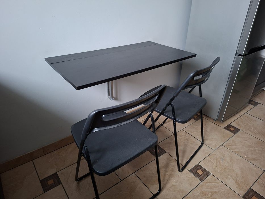 Stolik rozkładany czarny Ikea przyscienny