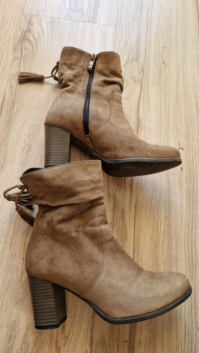 Kozaki botki Lasocki r.36