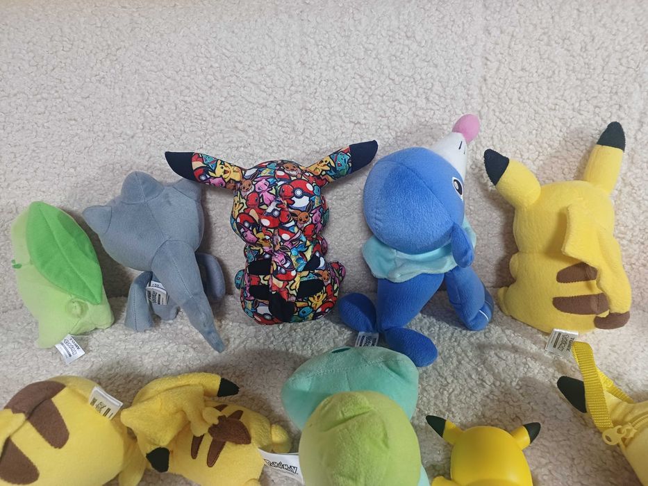 Pokemon Покемон Баннет Чікоріта Попліо Бульбазавр
