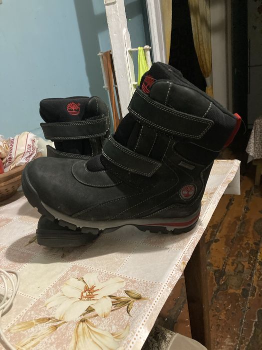 Продам ботинки на мальчика