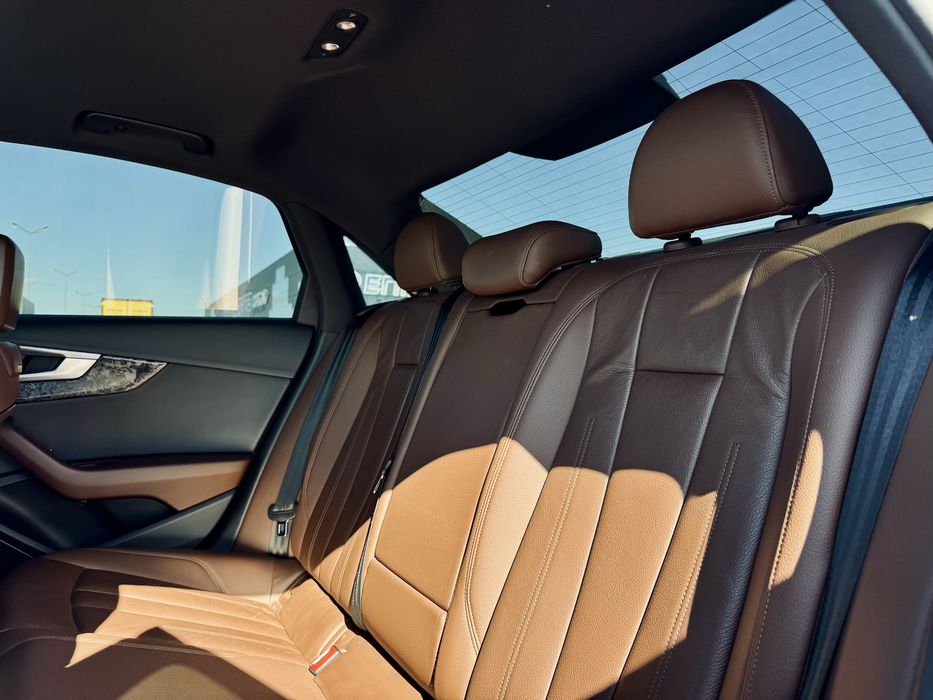 Продам машину Audi A4 2016