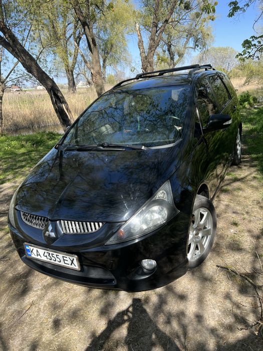 Mitsubishi Grandis 2,4 газ бензин автомат.
