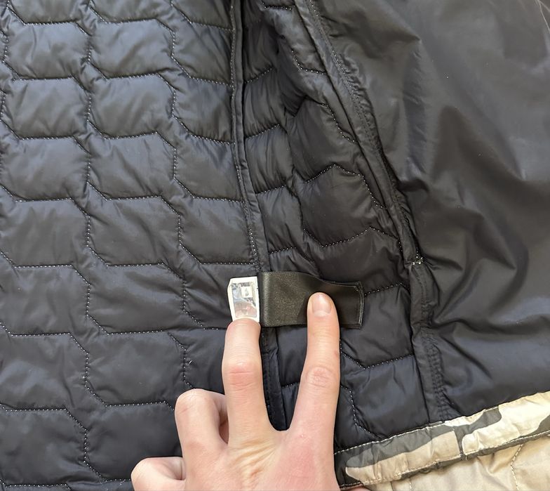 The north face  лекгий пуховик multicam