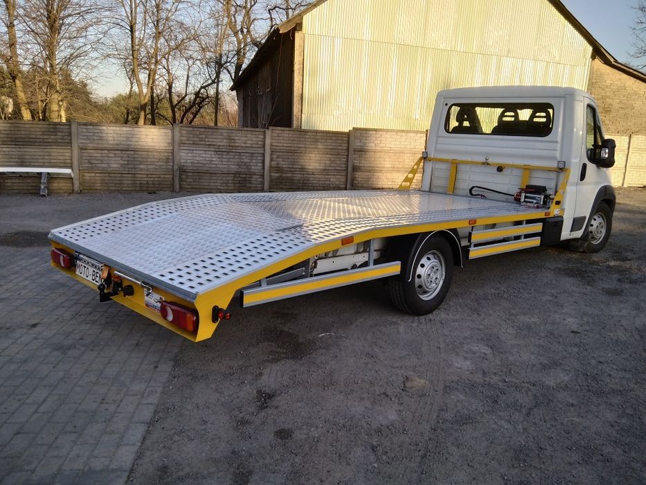 najazd zabudowa platforma  auto laweta producent