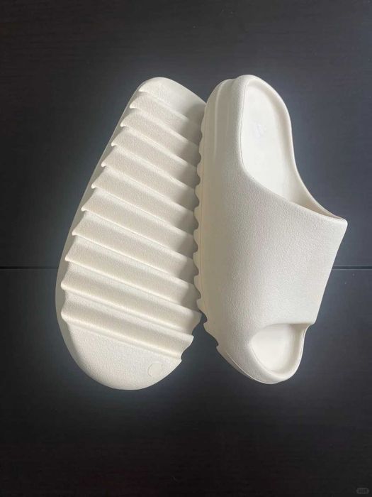 adidas_Yeezy_Slide_Bone  r. 43