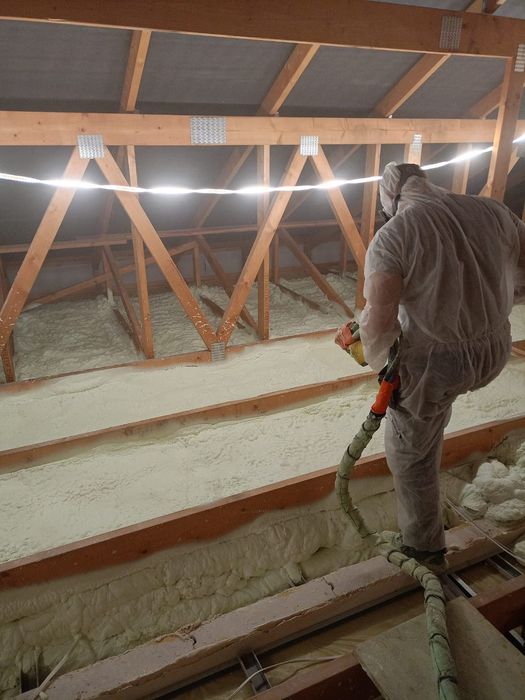 Ocieplanie pianą PUR