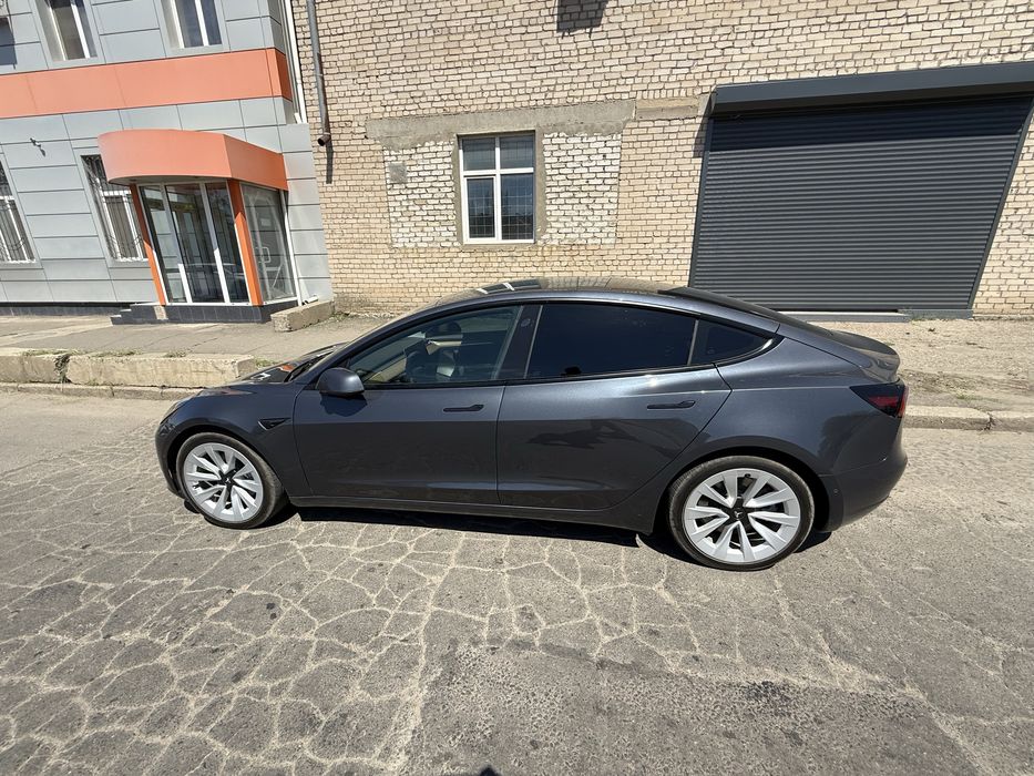 Сдам в аренду tesla model 3