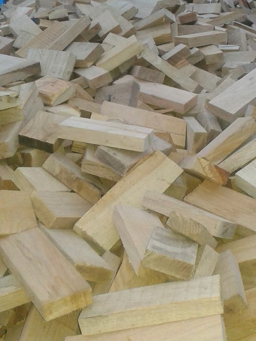 Дрова дубові та обрізки