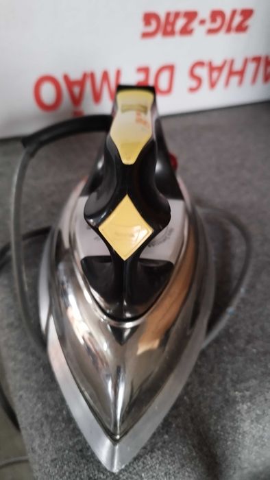 Ferro engomar antigo - Rowenta