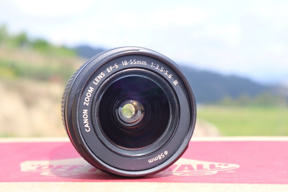 Canon EOS 2000D  + EFS 18-55mm