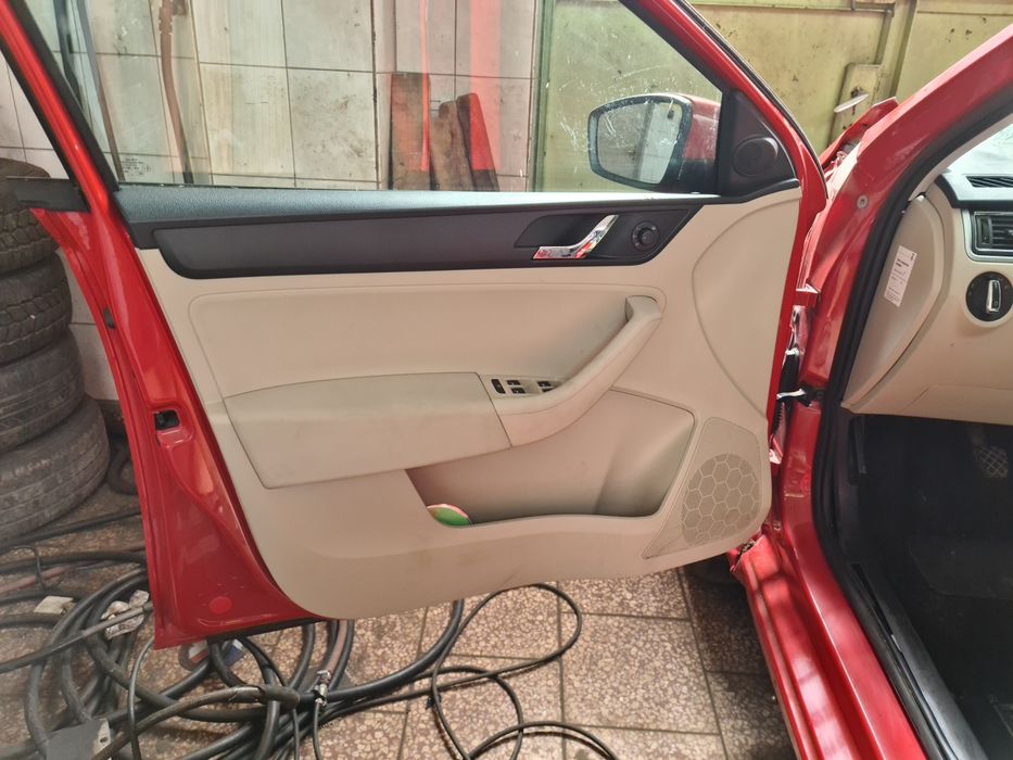 Drzwi lewy przód,  lewe przednie Skoda Rapid